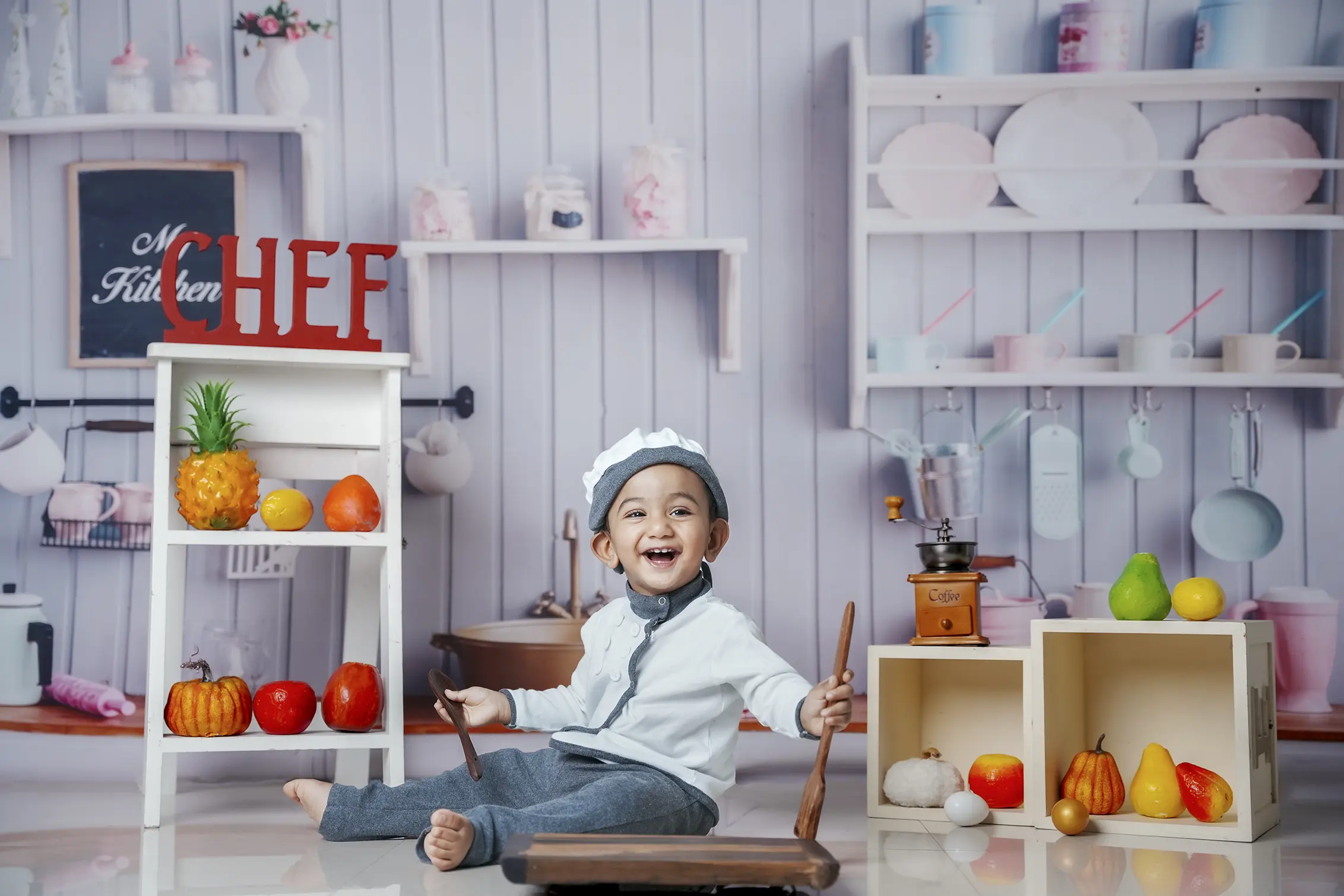 https://dx21q3b76hjv4.cloudfront.net/images/new/themes/my-kitchen/chef-baby-photoshoot.webp